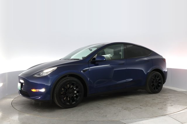 2020 Tesla Model Y — photo 12 of 34