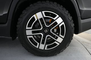 2022 Rivian R1T — photo 7 of 25