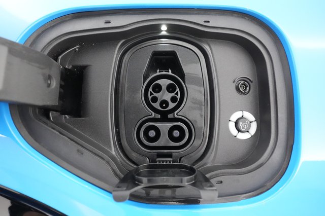 2022 Ford Mustang Mach-E — photo 23 of 31