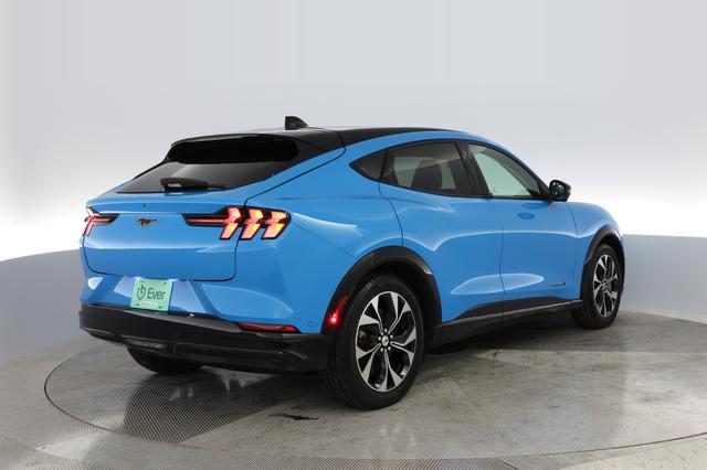 2022 Ford Mustang Mach-E — photo 2 of 31