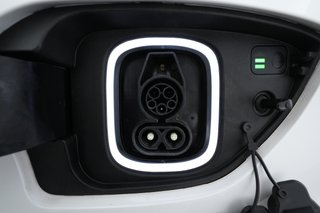 2023 Hyundai Kona Electric — photo 8 of 21