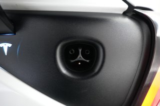 2023 Tesla Model Y — photo 8 of 21