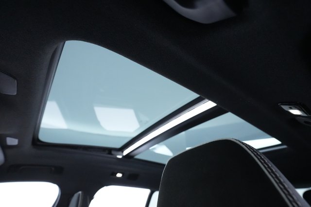 2023 Volvo XC40 Recharge — photo 21 of 31
