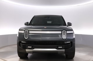 2024 Rivian R1S — photo 9 of 24