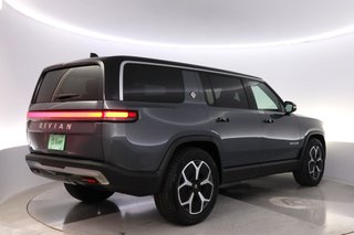 2024 Rivian R1S — photo 2 of 24