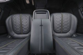 2024 Rivian R1S — photo 22 of 24