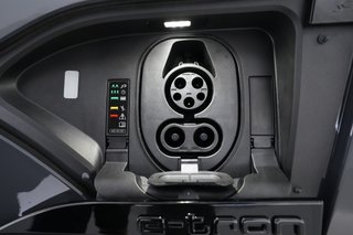 2024 Audi SQ8 e-tron — photo 8 of 22