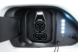 2025 Hyundai Kona Electric — photo 8 of 26