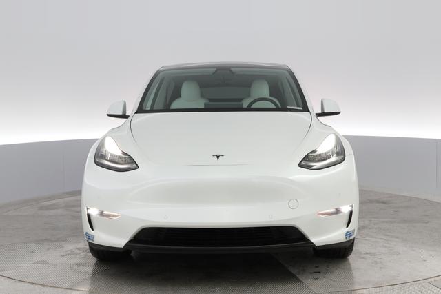 2021 Tesla Model Y — photo 6 of 26