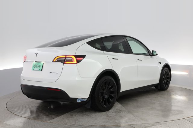 2021 Tesla Model Y — photo 9 of 26