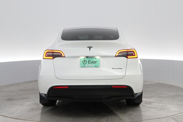 2021 Tesla Model Y — photo 10 of 26