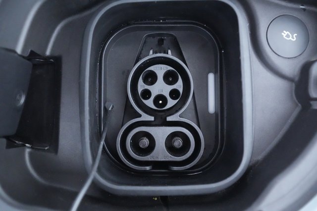 2022 Polestar 2 — photo 23 of 27