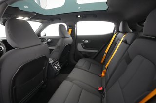 2022 Polestar 2 — photo 18 of 27