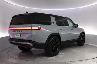 2023 Rivian R1S — photo 2 of 24