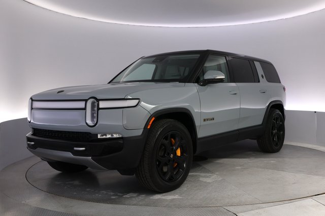 2023 Rivian R1S — VIN 7PDSGABA3PN028302