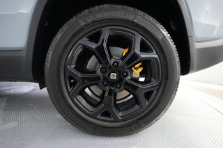 2023 Rivian R1S — photo 7 of 24