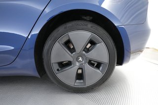 2023 Tesla Model 3 — photo 7 of 22