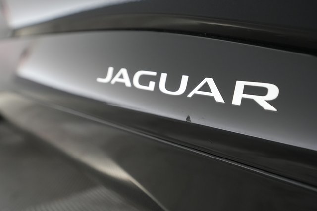 2019 Jaguar I-Pace — photo 28 of 33