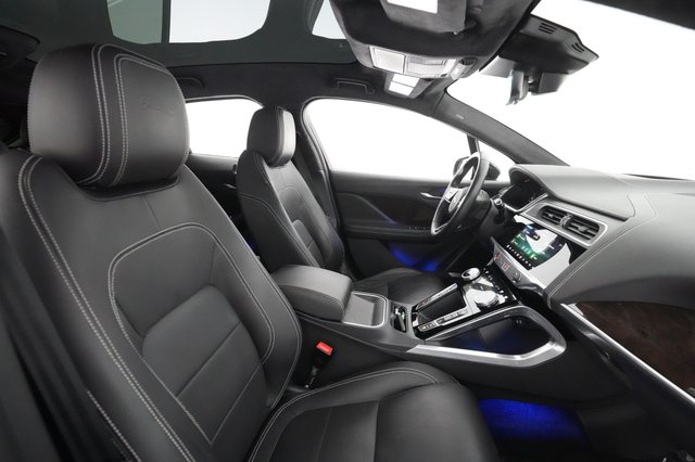 2019 Jaguar I-Pace — photo 19 of 33