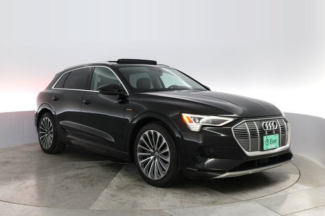 2019 Audi e-tron — photo 7 of 28