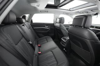 2019 Audi e-tron — photo 3 of 28