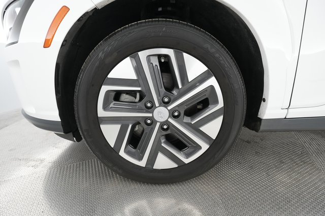 2023 Hyundai Kona — photo 14 of 28