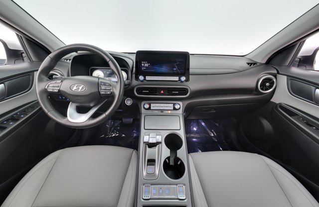 2023 Hyundai Kona — photo 18 of 28