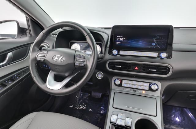 2023 Hyundai Kona — photo 3 of 28