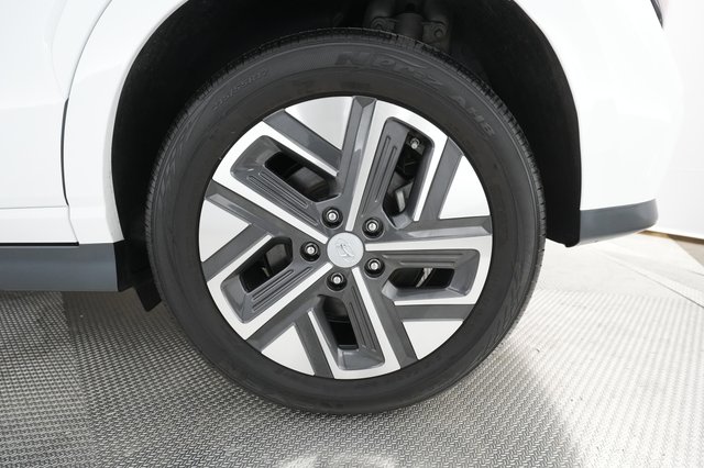 2023 Hyundai Kona — photo 15 of 28
