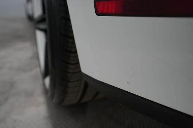2020 Porsche Taycan — photo 29 of 33