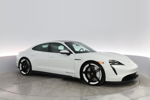 2020 Porsche Taycan — photo 8 of 33