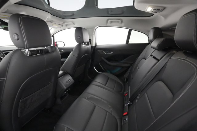 2023 Jaguar I-Pace — photo 17 of 26