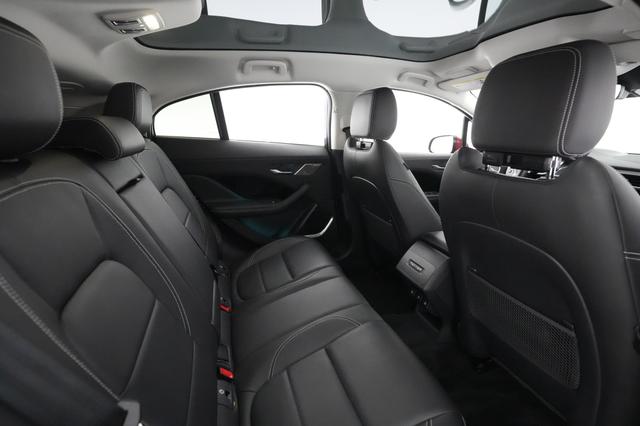 2023 Jaguar I-Pace — photo 4 of 26