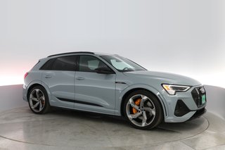2023 Audi e-tron — photo 8 of 25