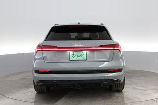 2023 Audi e-tron — photo 10 of 25