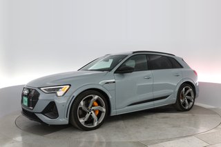 2023 Audi e-tron — photo 12 of 25
