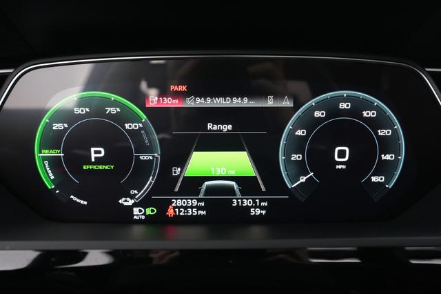 2023 Audi e-tron — photo 4 of 25