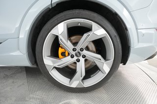 2023 Audi e-tron — photo 14 of 25