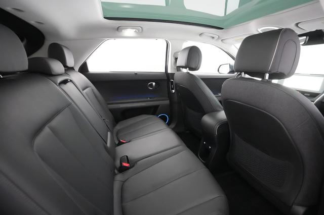 2023 Hyundai IONIQ 5 — photo 4 of 29