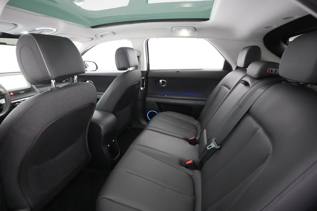 2023 Hyundai IONIQ 5 — photo 17 of 29