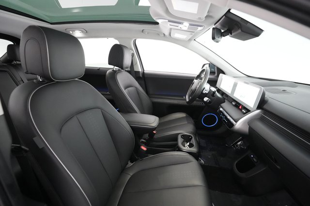 2023 Hyundai IONIQ 5 — photo 18 of 29