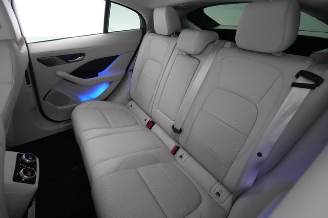 2019 Jaguar I-Pace — photo 18 of 26