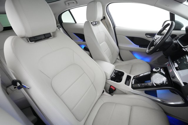 2019 Jaguar I-Pace — photo 19 of 26