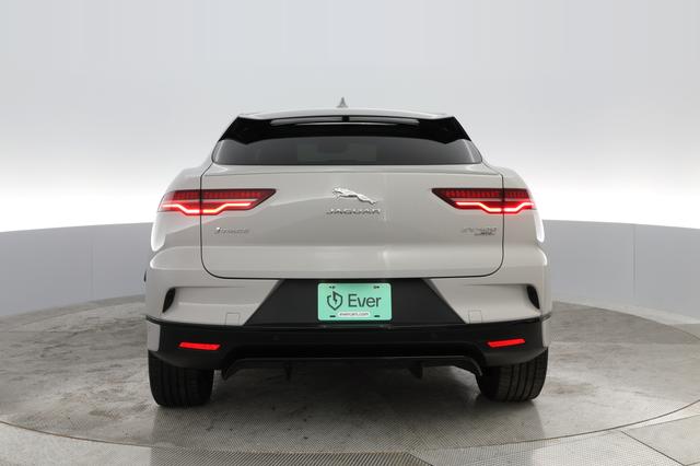2019 Jaguar I-Pace — photo 10 of 26