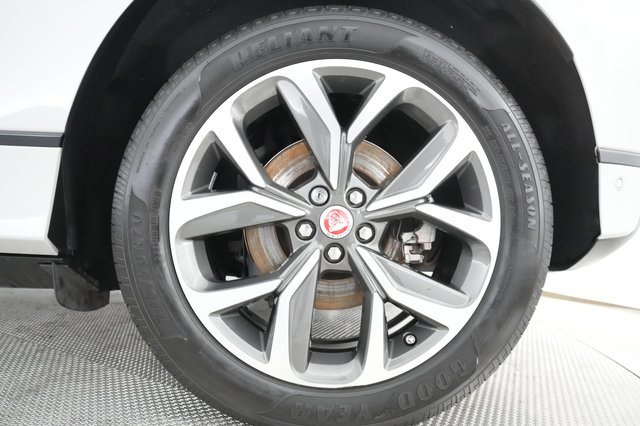 2019 Jaguar I-Pace — photo 14 of 26