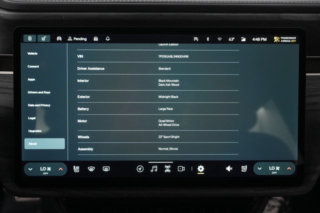 2022 Rivian R1S — photo 19 of 26