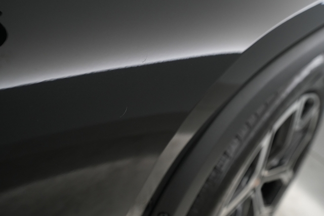2022 Rivian R1S