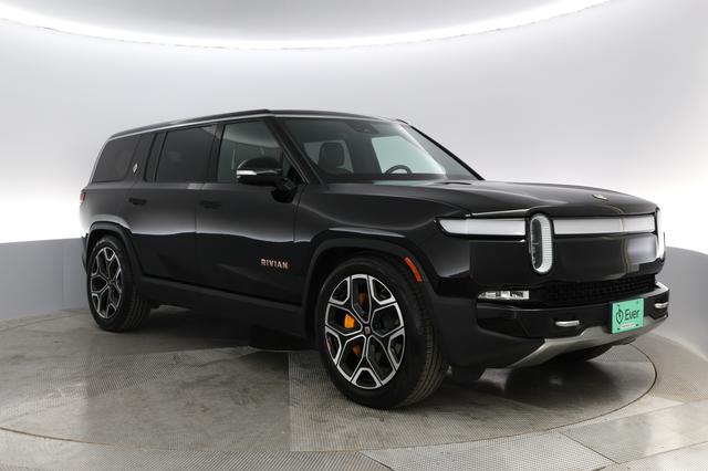 2022 Rivian R1S — photo 7 of 26