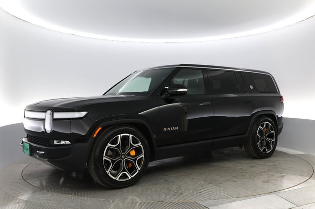 2022 Rivian R1S — photo 10 of 26