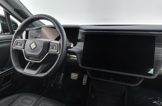 2022 Rivian R1S — photo 3 of 26